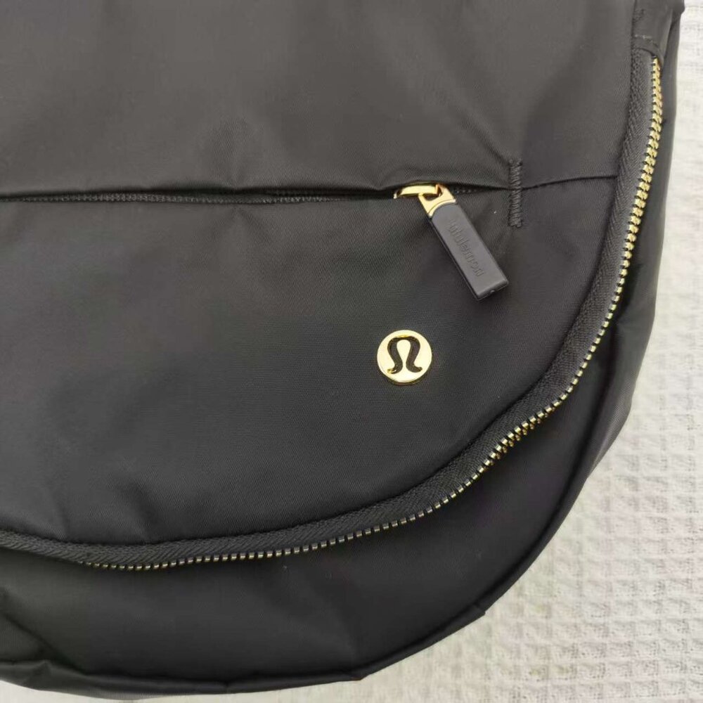 Lululemon Festival Bag 5L • Black/Gold • New w/Tags • Adjustable Strap - Picture 2 of 4